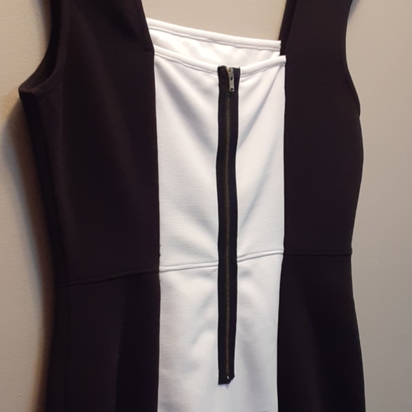 Worthington Dress - Picture 3 of 5